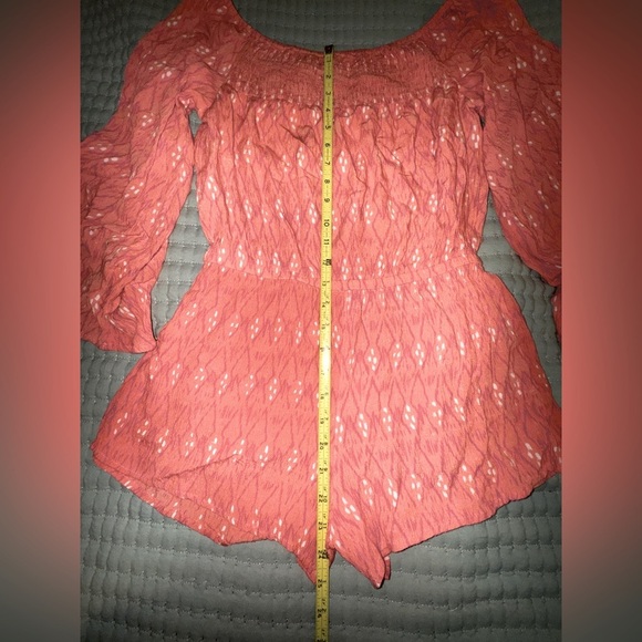 Rip Curl Orange Smocked 3/4 drape Sleeve romper size S. Worn once. EUC - Picture 7 of 13